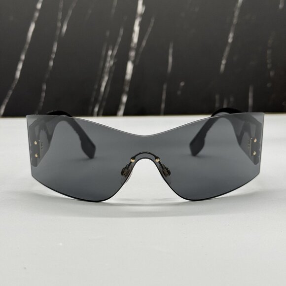 NEW BURBERRY BE3137 1109/87 BLACK GEOMETRIC WOMEN SUNGLASSES BE3137 110987 - Picture 3 of 11